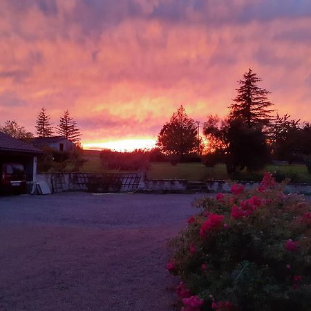 Gite De La Roseraie Louchy-Montfand Kültér fotó